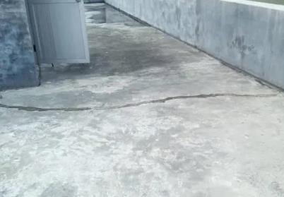 五指山楼顶漏水维修公司分享下如何解决卫生间隐蔽部位漏水的问题?